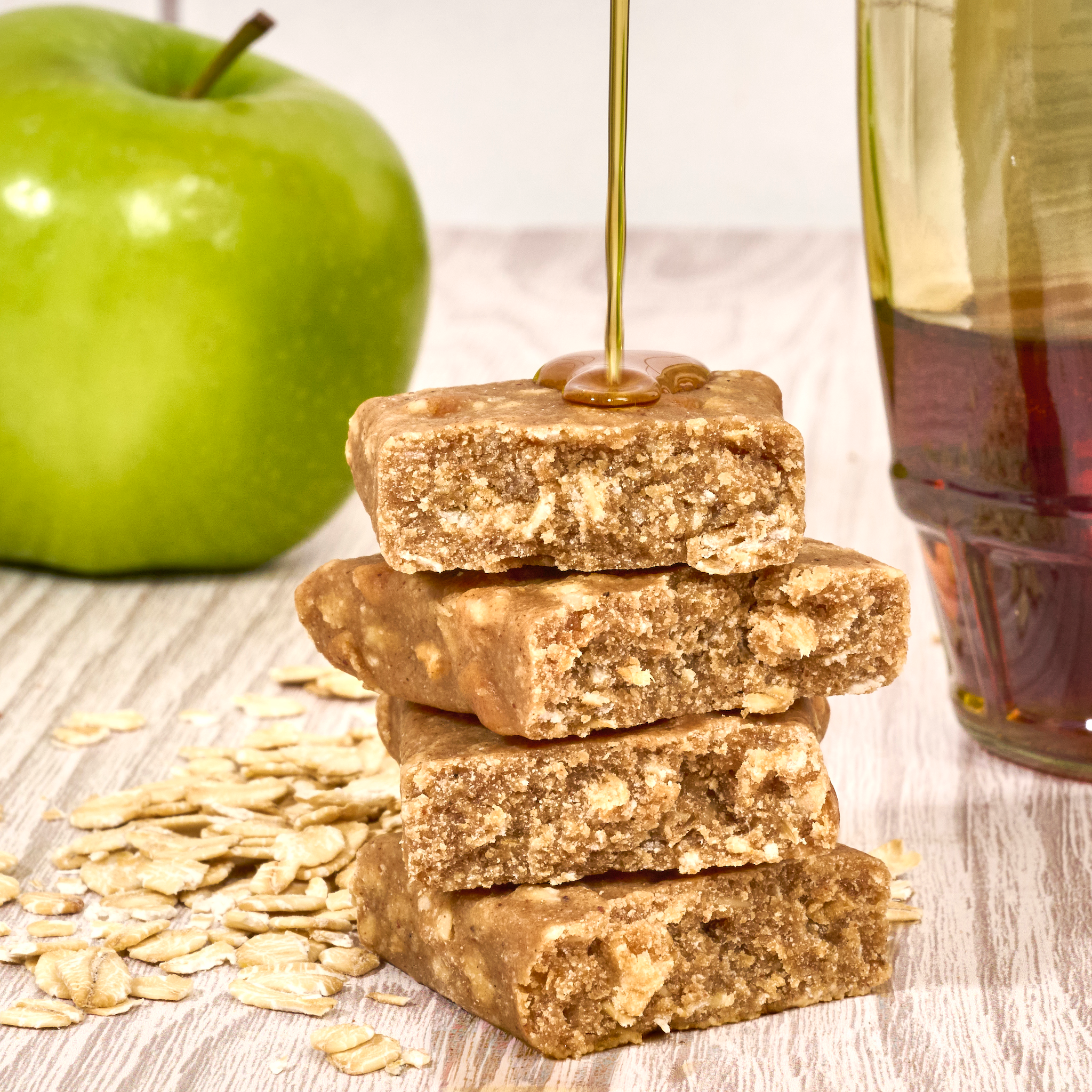 Apple, Cinnamon & Maple Oat Bars